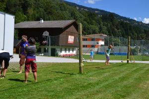 Slackline probieren in der Jugendpension Müllauerhof