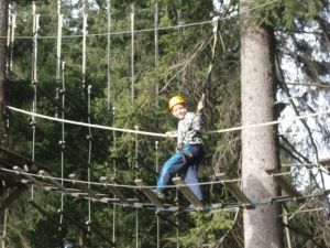 Jugend beim Klettern in Saalbach-Hinterglemm