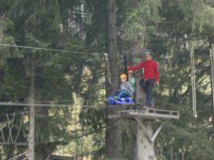 Hochseilgarten Stand des Jugendpension-Team